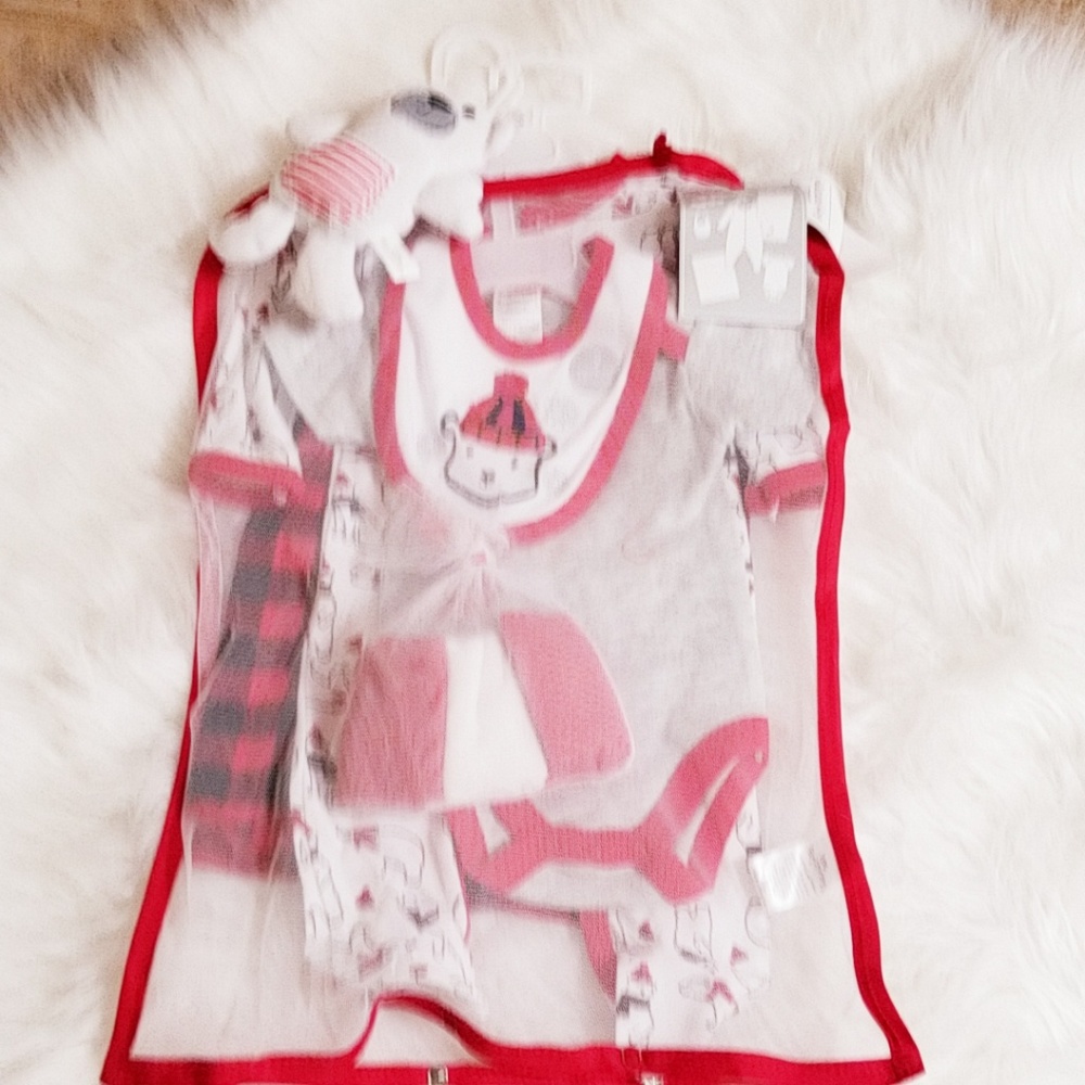 Sale!!!!LITTLE Beginnings... Infant set